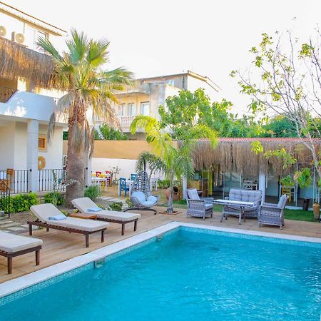 Londia Otel Alaçatı Ngoại thất bức ảnh