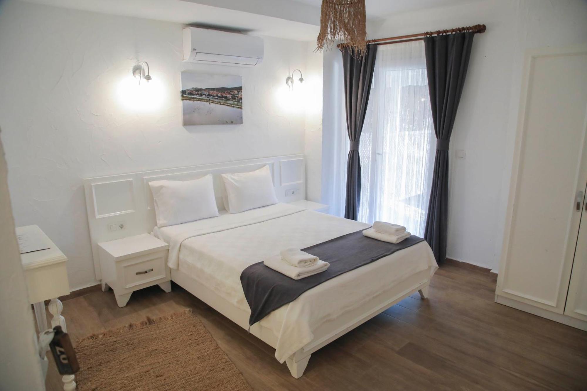 Londia Otel Alaçatı Ngoại thất bức ảnh