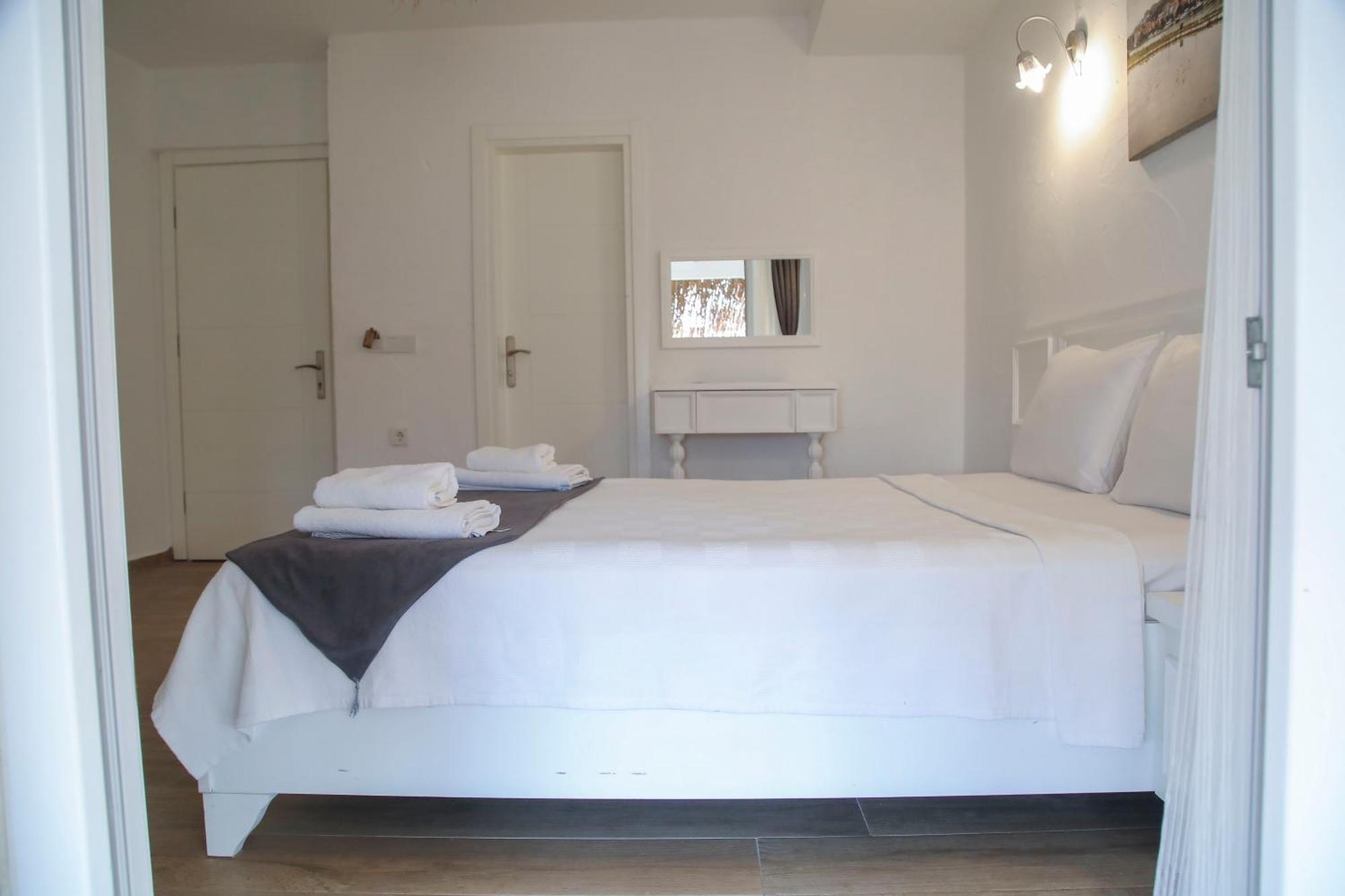 Londia Otel Alaçatı Ngoại thất bức ảnh