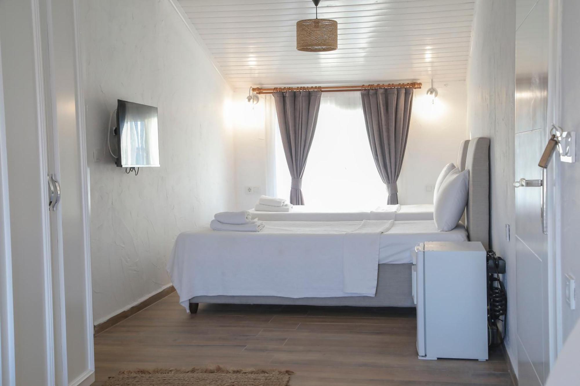 Londia Otel Alaçatı Ngoại thất bức ảnh